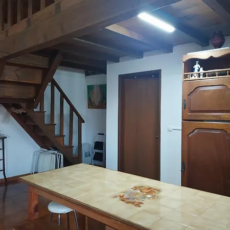 Casa Das Eiras Do Ferro, Rua Lage De Bica * Ferro (Covilha)