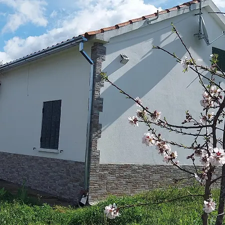 Casa Das Eiras Do Ferro, Rua Lage De Bica Nyaraló